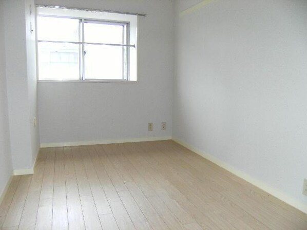 ベルメゾン小島の物件内観写真